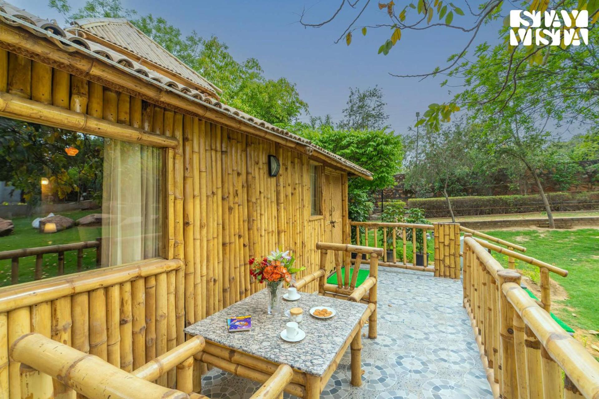 Stayvista At Maple Farms With Pool, Bbq & Bonfire Sohna Eksteriør billede