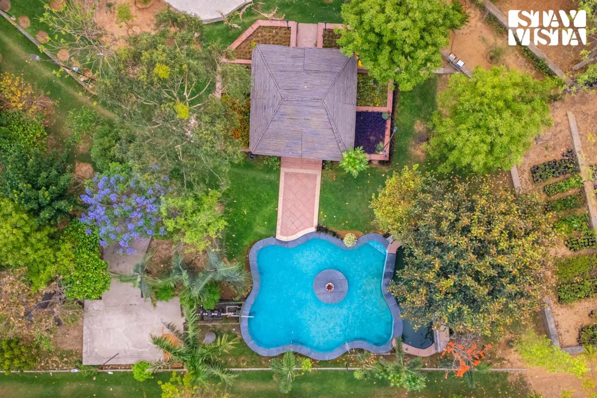 Stayvista At Maple Farms With Pool, Bbq & Bonfire Sohna Eksteriør billede